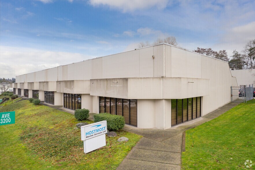 4302-4314 Norfolk St, Burnaby, BC à louer - Photo principale – Image 1 sur 4