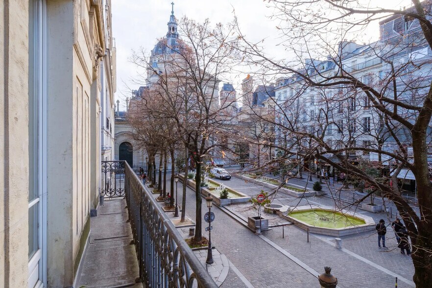 Bureau dans Paris à louer - Photo de l’immeuble – Image 1 sur 8