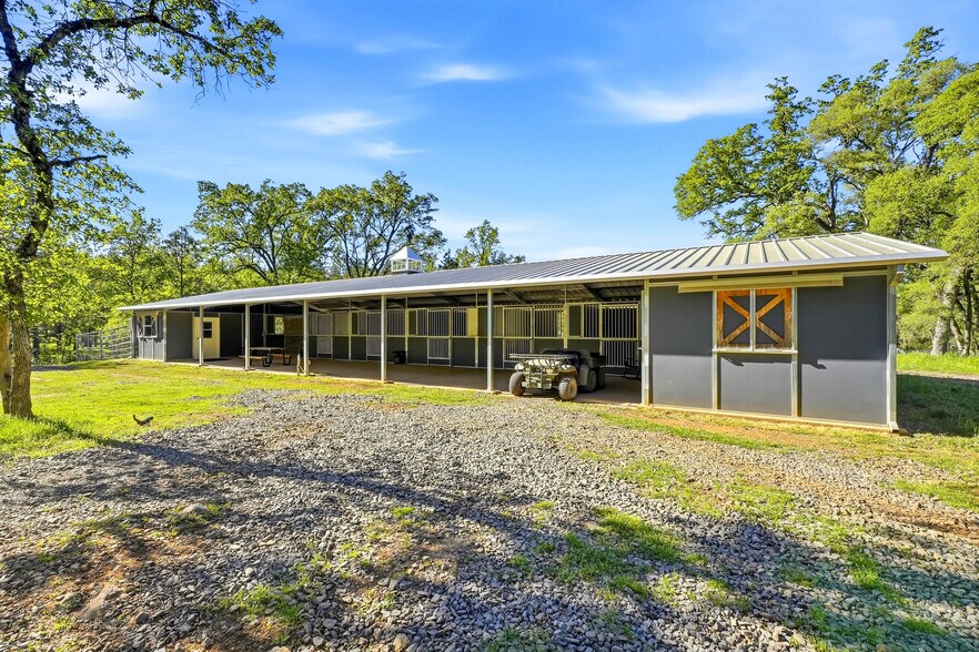 Placer Hills Rd, Meadow Vista, CA à vendre - Photo principale – Image 1 sur 46