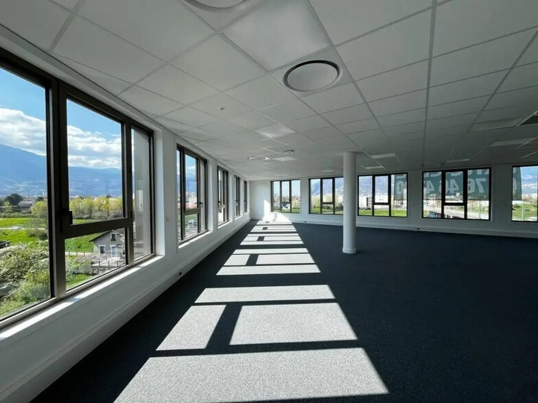 Bureau dans Eybens à vendre - Photo intérieure – Image 2 sur 20