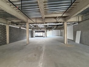 1122 Frankford Ave, Philadelphia, PA à louer Photo intérieure– Image 2 sur 3