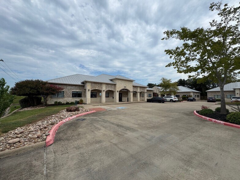 2421 Earl Rudder Fwy S, College Station, TX à vendre - Photo principale – Image 1 sur 6