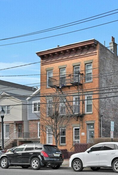 513 Central Ave, Union City, NJ à vendre - Photo de l’immeuble – Image 2 sur 6