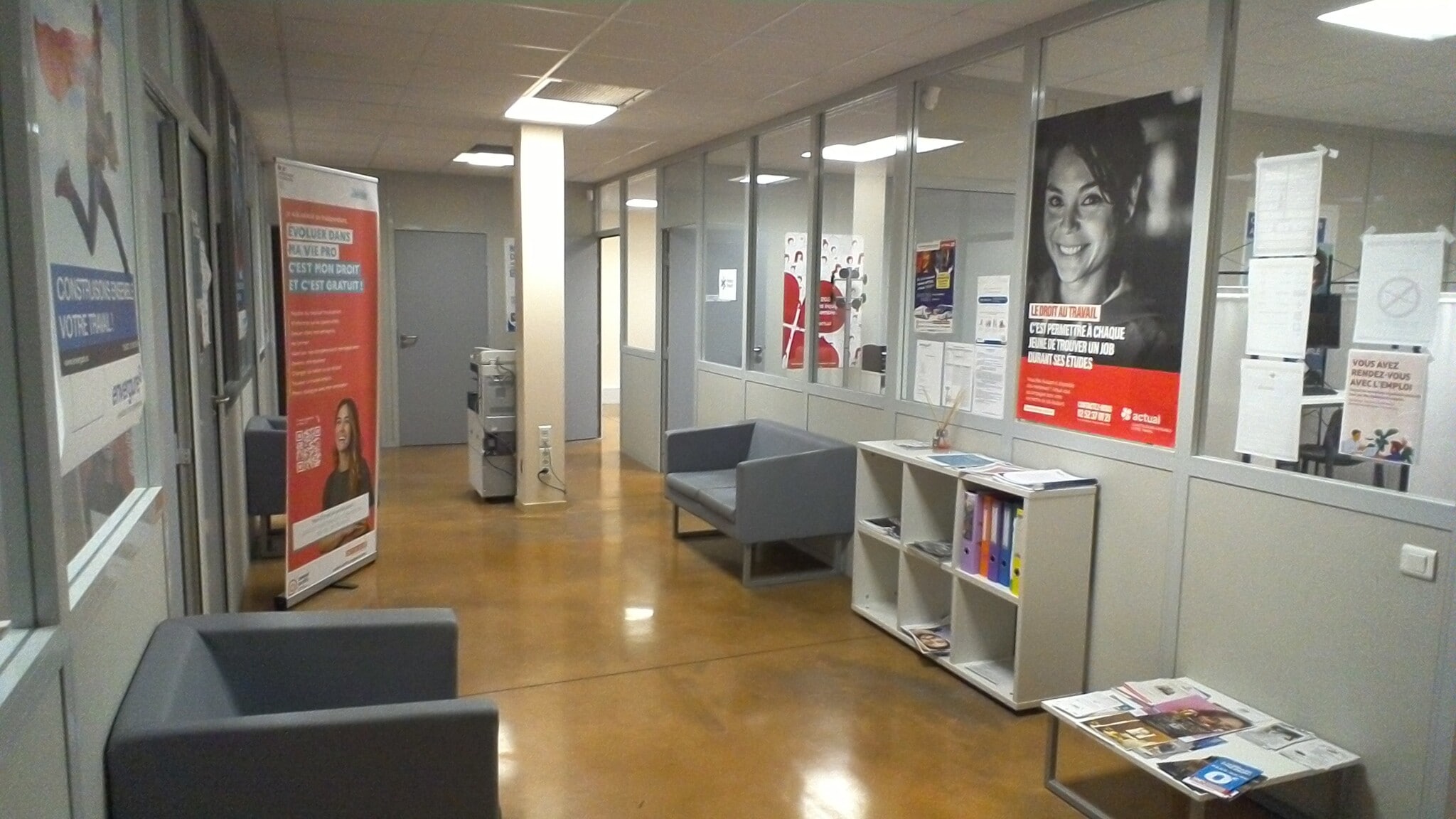 Avenue De La Fleuride, Aubagne à louer Photo intérieure– Image 1 sur 1