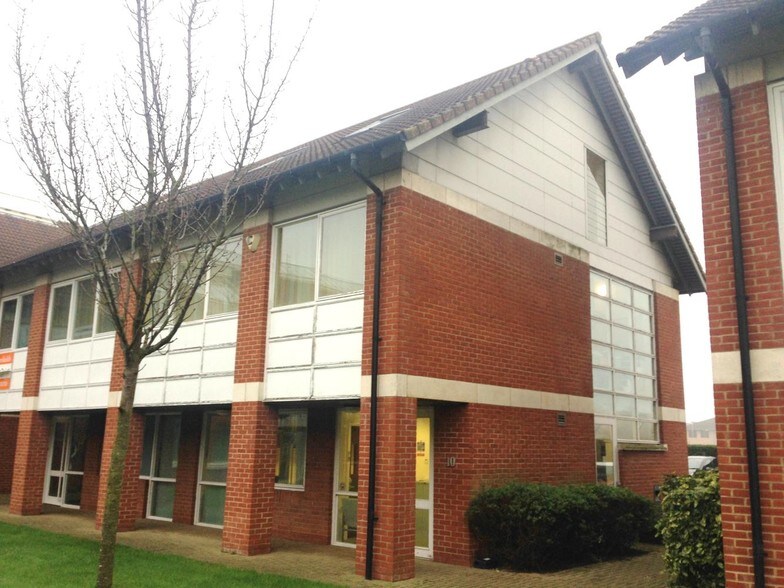 Willie Snaith Rd, Newmarket à louer - Photo de l’immeuble – Image 3 sur 3