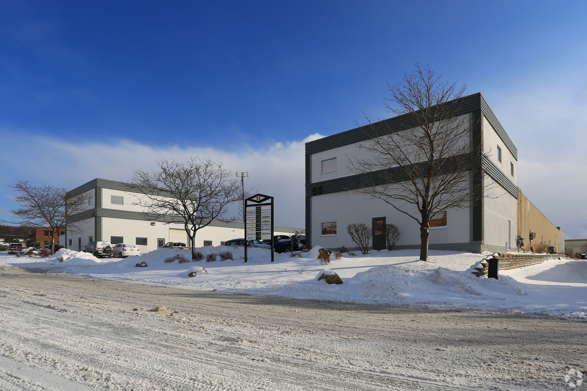 55 Shoemaker St, Kitchener, ON à louer Photo principale– Image 1 sur 4