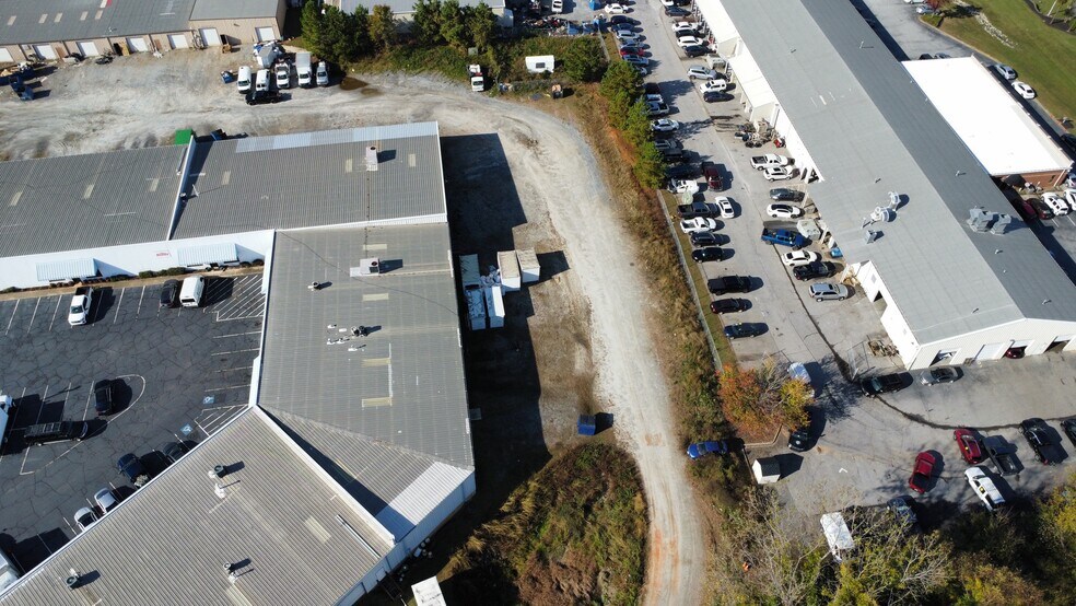 7092 Howard St, Spartanburg, SC à louer - Photo de l’immeuble – Image 3 sur 5
