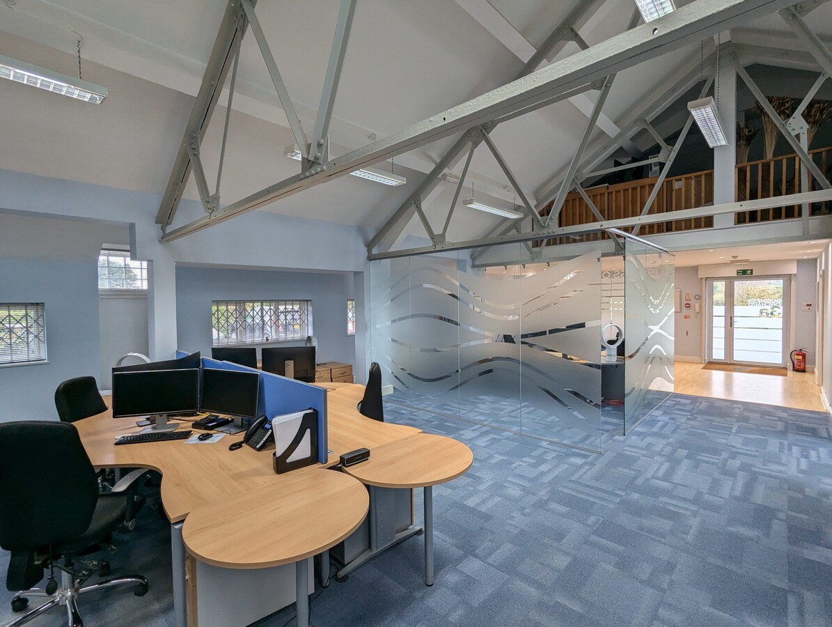 Farm Close, Shenley, HRT WD7 9AD - Lot 3a -  - Photo intérieure - Image 1 of 2