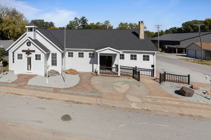 109 E B St, Cedar Creek, NE à vendre - Photo de l’immeuble – Image 3 sur 48