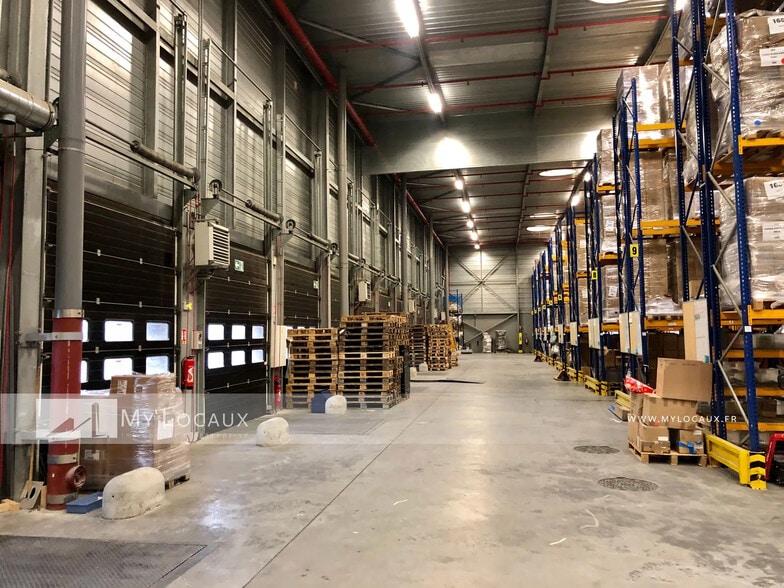 Industriel/Logistique dans Gennevilliers à louer - Photo de l’immeuble – Image 3 sur 4
