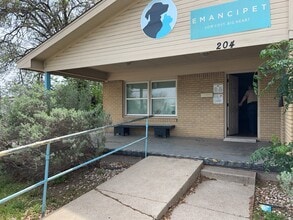 204 W Ave B, Killeen, TX à louer Photo intérieure– Image 2 sur 12