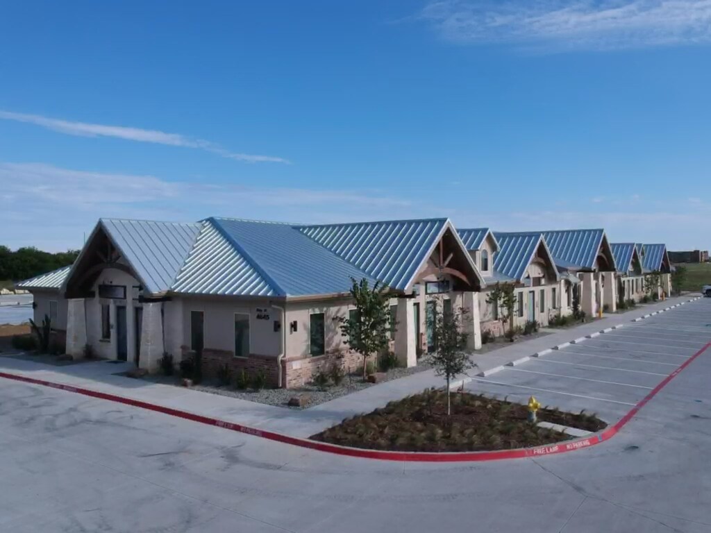 4645 Avon Ln, Frisco, TX à louer Photo de l’immeuble– Image 1 sur 65