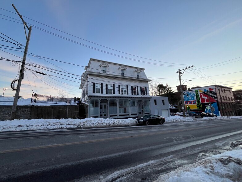 189 Exchange St, Pawtucket, RI à louer - Photo de l’immeuble – Image 1 sur 6