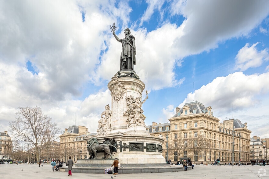 13 Rue Chapon, Paris à louer - Photo de l’immeuble – Image 3 sur 4