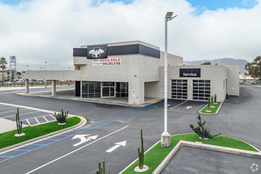 26825 Auto Mall Pky, Murrieta, CA à vendre - Photo de l’immeuble – Image 3 sur 40