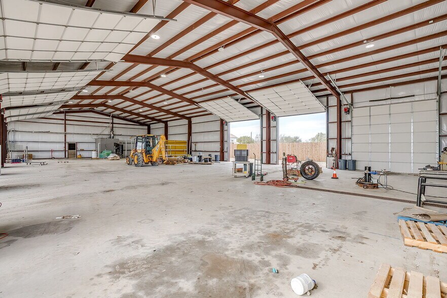 1650 Staree Ln, Saginaw, TX à vendre - Photo de l’immeuble – Image 2 sur 30