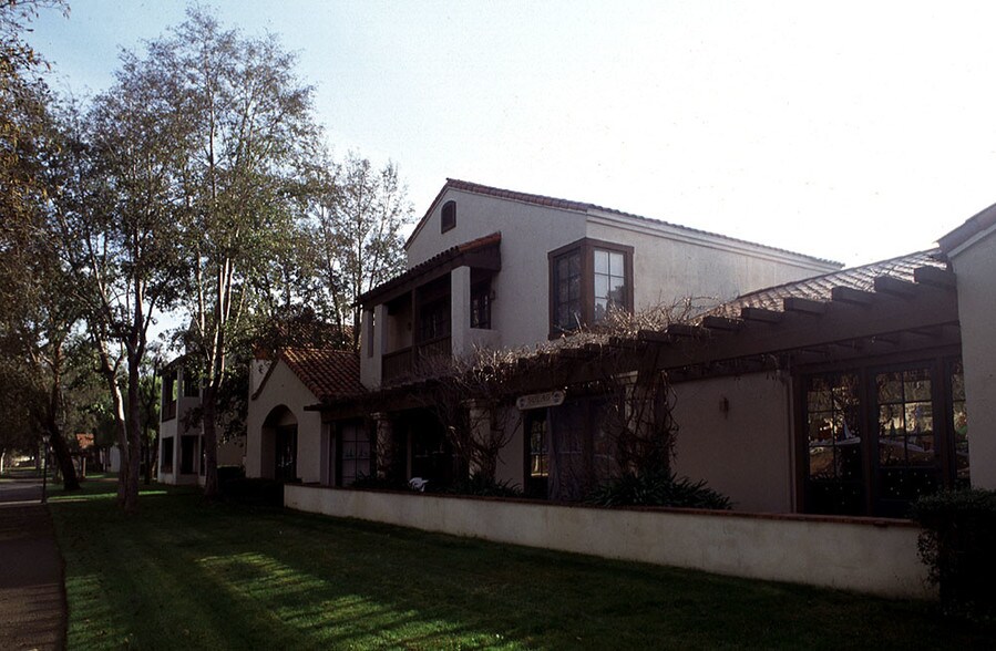 27362 Calle Arroyo, San Juan Capistrano, CA à vendre - Photo de l’immeuble – Image 3 sur 6