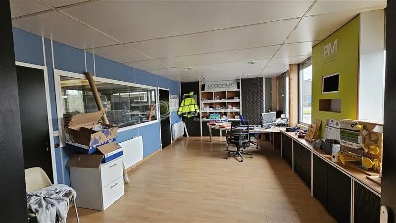Industriel/Logistique dans Santes à vendre - Photo de l’immeuble – Image 2 sur 10