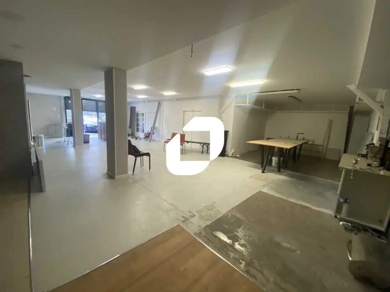 Local commercial dans SAINT-JEAN-D'ILLAC à vendre - Photo de l’immeuble – Image 3 sur 9