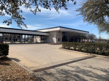 8002 Kirby Dr, Houston, TX à louer - Photo de l’immeuble – Image 3 sur 6