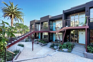 Plus de détails pour 2811 Waverly Dr, Los Angeles, CA - Logement à vendre