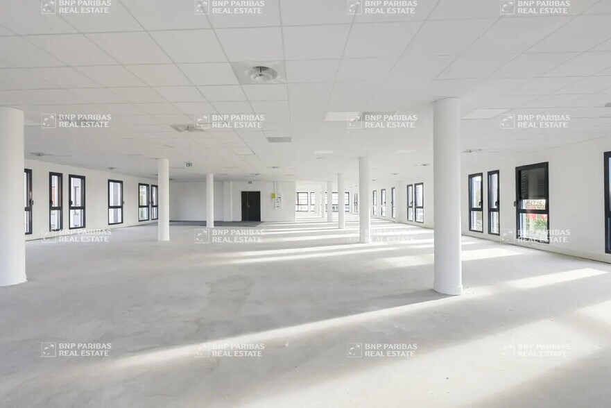 35 Boulevard Du Capitaine Geze, Marseille à louer - Photo de l’immeuble – Image 3 sur 9