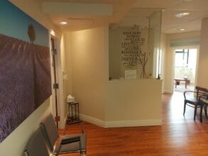 1107 Lorne Park Rd, Mississauga, ON à louer Photo intérieure– Image 2 sur 4