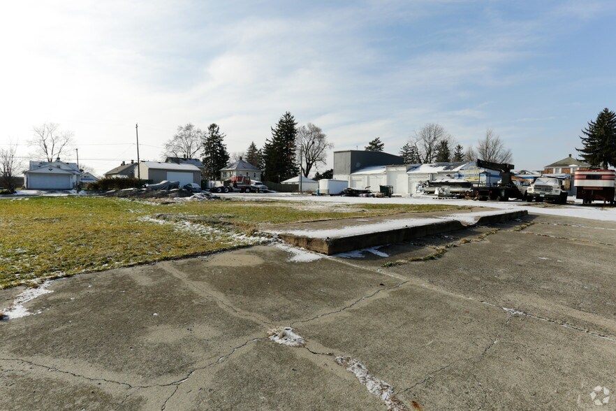 2705 E Main St, Springfield, OH à vendre - Photo de l’immeuble – Image 3 sur 4