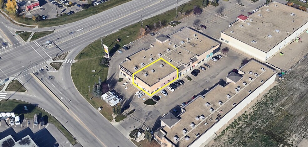16956 111th Ave NW, Edmonton, AB à vendre - Photo de l’immeuble – Image 3 sur 4