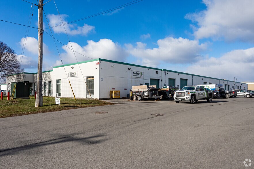 149 Bentley Ave, Ottawa, ON à louer - Photo de l’immeuble – Image 2 sur 8