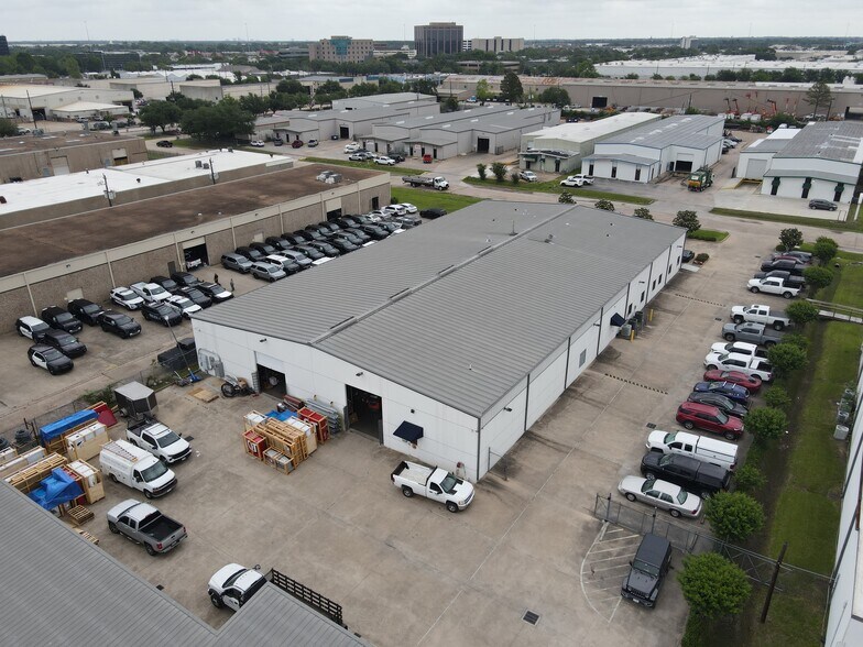 5115 Steadmont Dr, Houston, TX à vendre - Photo de l’immeuble – Image 2 sur 3