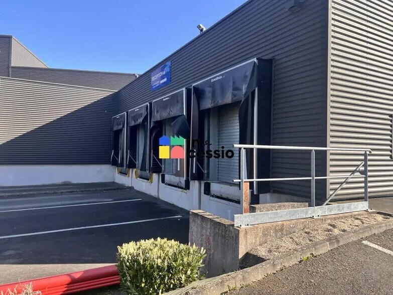 Industriel/Logistique dans Neuville-sur-Sarthe à vendre - Photo de l’immeuble – Image 2 sur 29