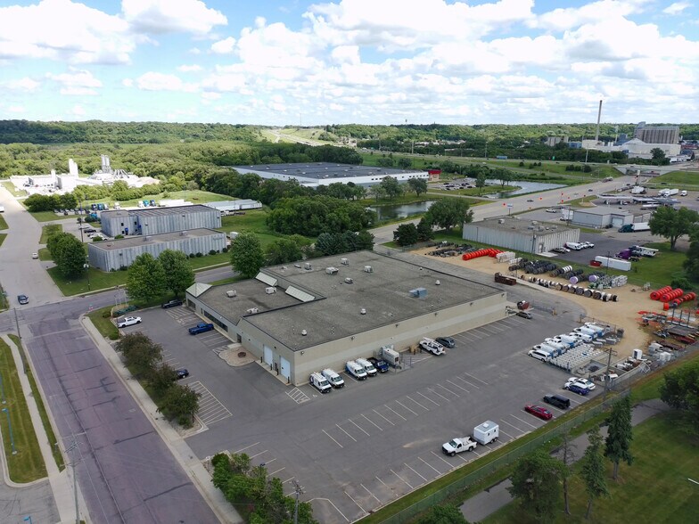 2730 3rd Ave, Mankato, MN à vendre - Photo de l’immeuble – Image 3 sur 7