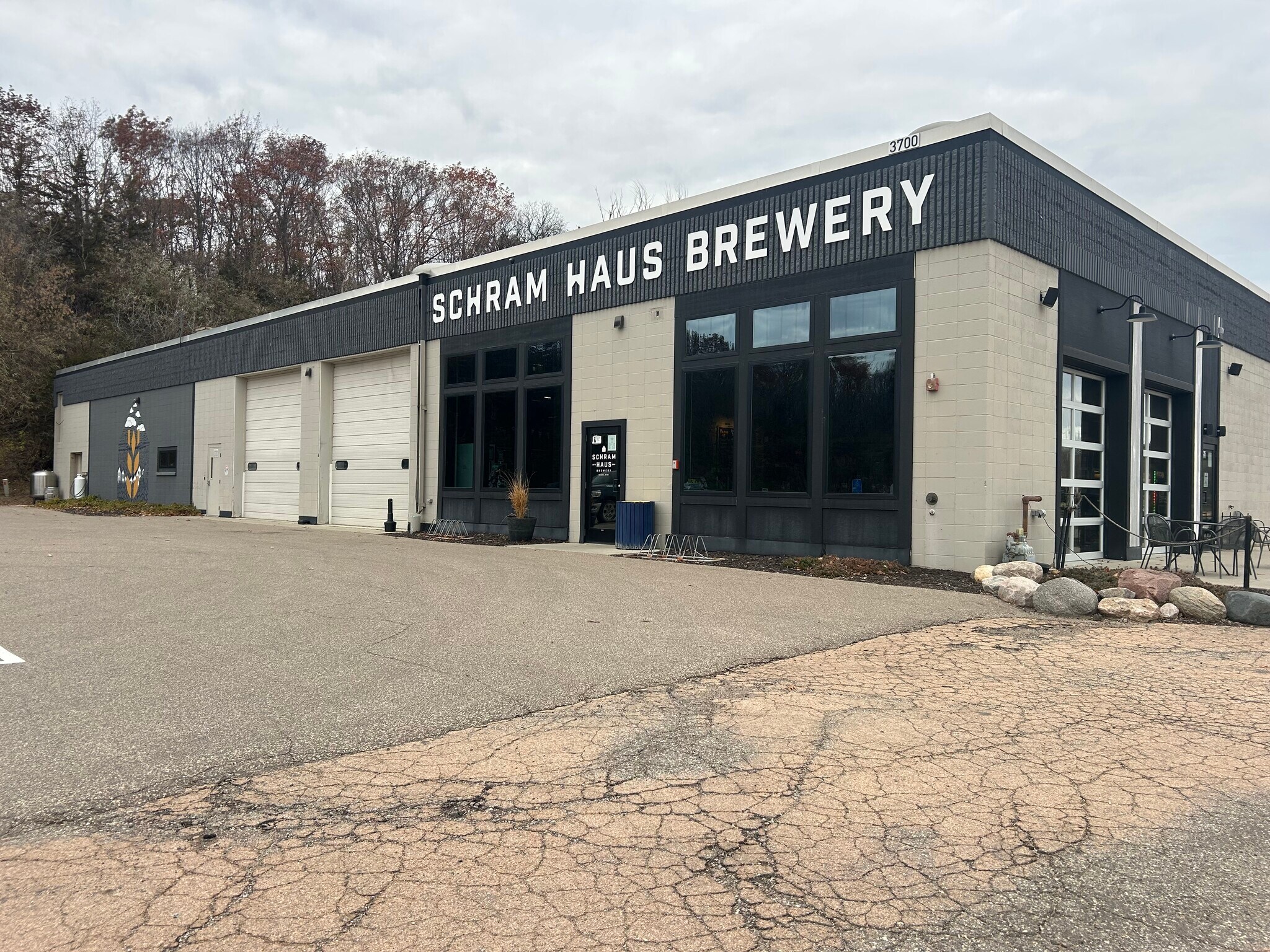 3700 Chaska Blvd, Chaska, MN à louer Photo principale– Image 1 sur 10