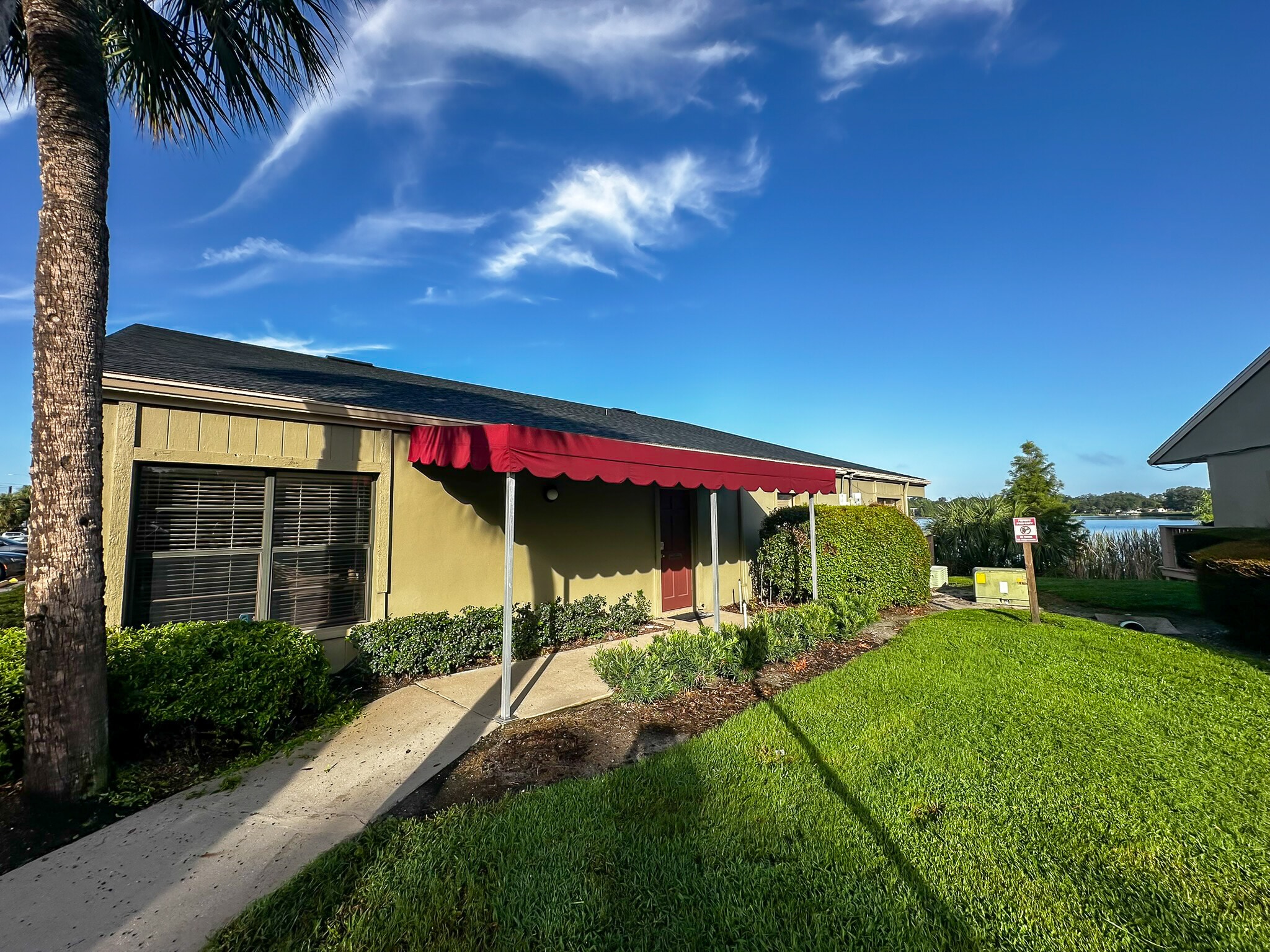 2000 E Edgewood Dr, Lakeland, FL à louer Photo intérieure– Image 1 sur 16