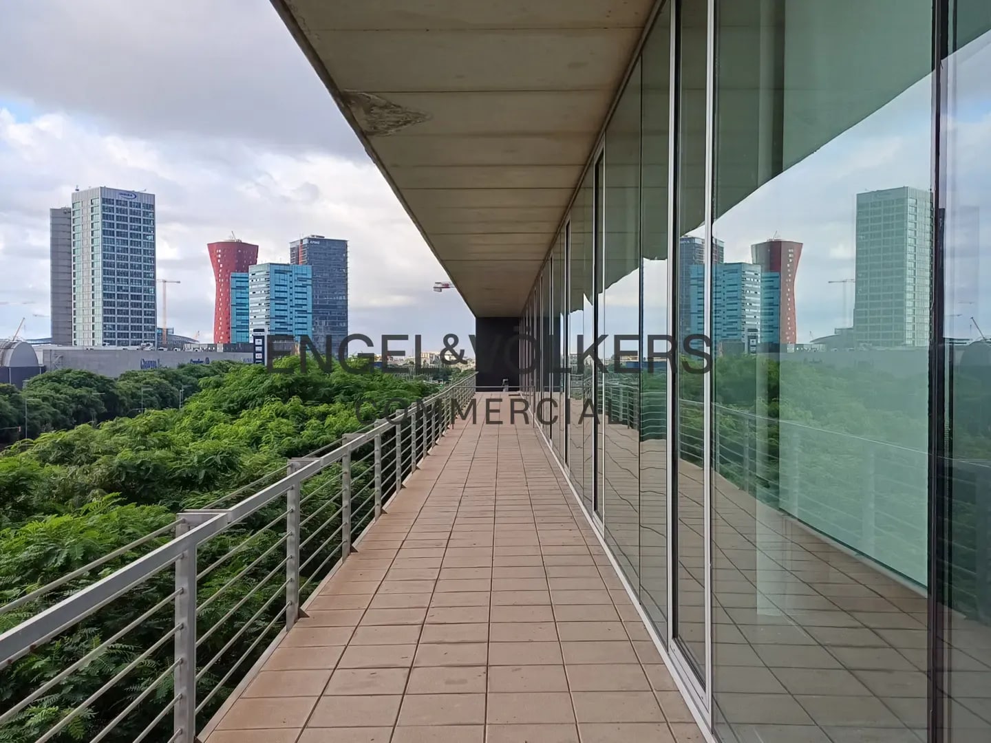 Avinguda Metro, 16, L'Hospitalet de Llobregat, Barcelona à louer Photo intérieure– Image 1 sur 17