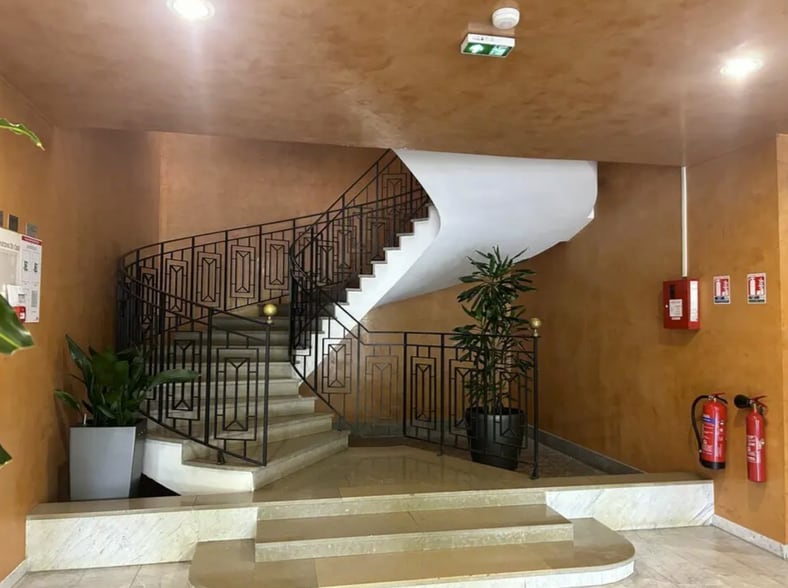 View Photo