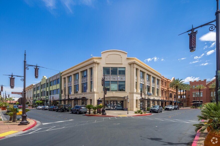 6605 Las Vegas Blvd S, Las Vegas, NV à louer - Photo de l’immeuble – Image 3 sur 51