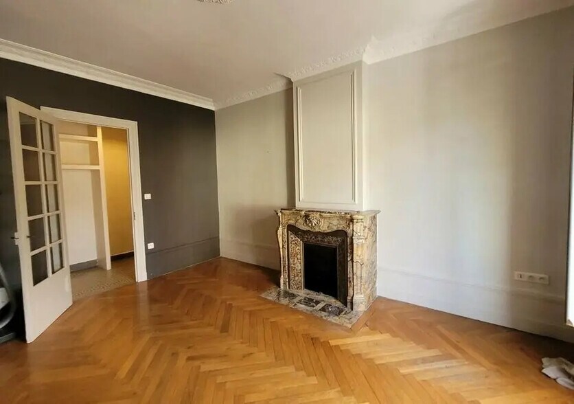 Bureau dans Paris à louer - Photo de l’immeuble – Image 3 sur 3