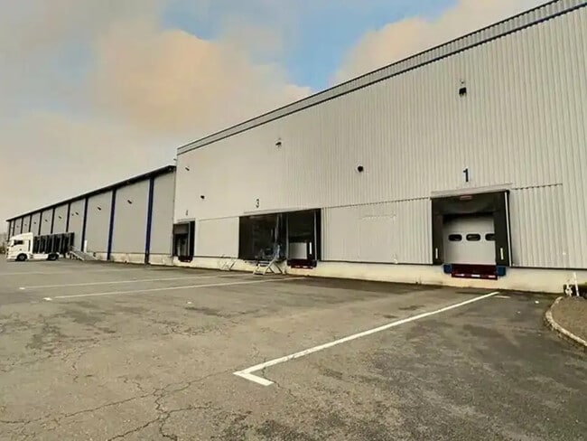 Plus de détails pour Industriel/Logistique à louer