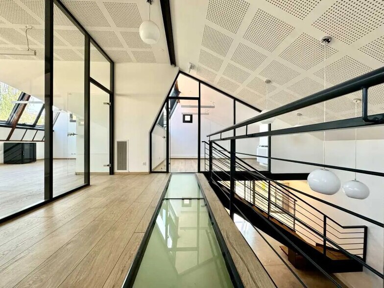 Bureau dans Lyon à louer - Photo de l’immeuble – Image 1 sur 13