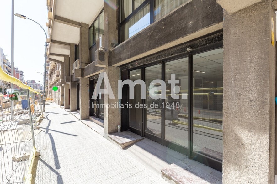 Immeuble residentiel dans Barcelone, Barcelona à vendre - Photo intérieure – Image 2 sur 5
