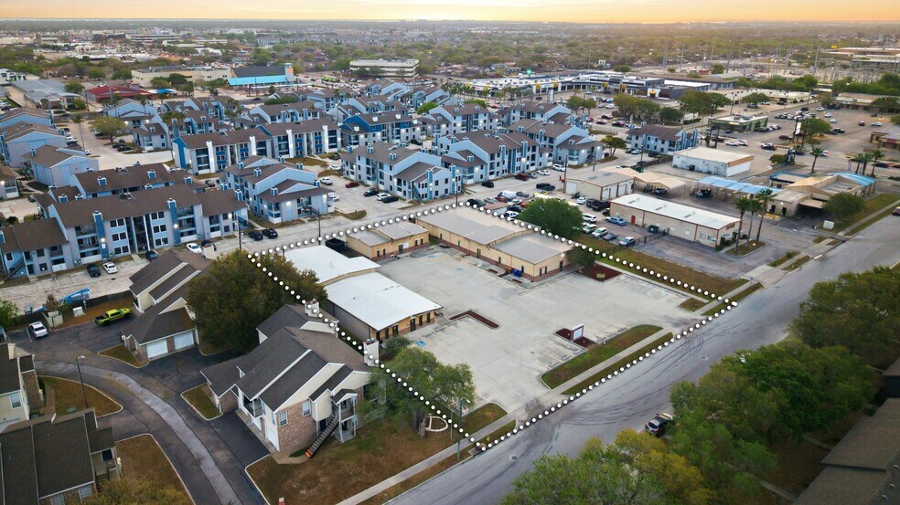 5502 Burnham Dr, Corpus Christi, TX à vendre - Photo de l’immeuble – Image 2 sur 15