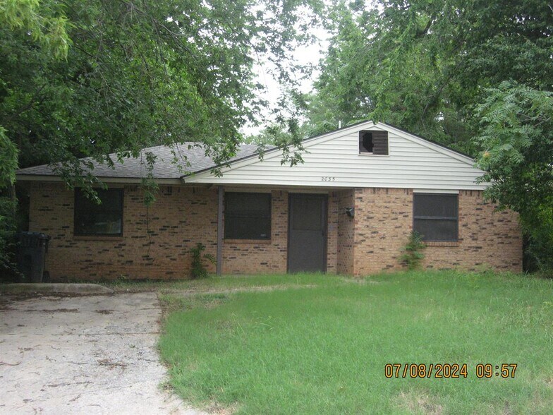 2035 NE 15th St, Oklahoma City, OK à vendre - Photo principale – Image 1 sur 1