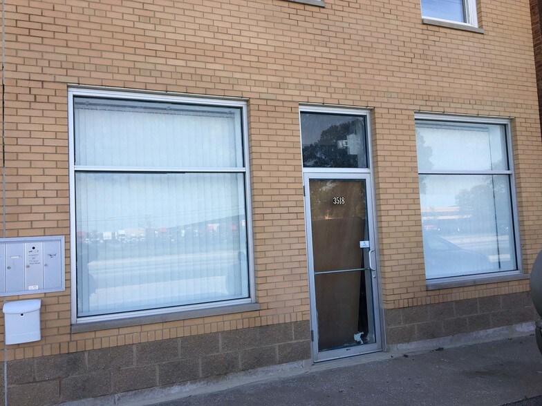 3516-3518 W North Ave, Melrose Park, IL à louer - Photo de l’immeuble – Image 1 sur 6