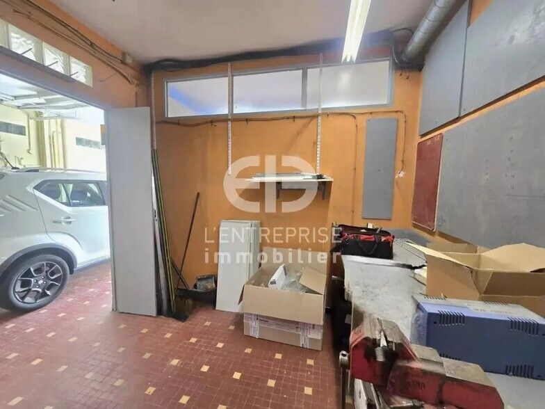 Industriel/Logistique dans Nice à vendre - Photo de l’immeuble – Image 3 sur 16
