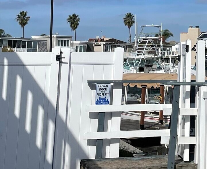 16732-16735 Pacific Coast Highway portefeuille de 2 biens à vendre sur LoopNet.fr - Photo de l’immeuble – Image 3 sur 14
