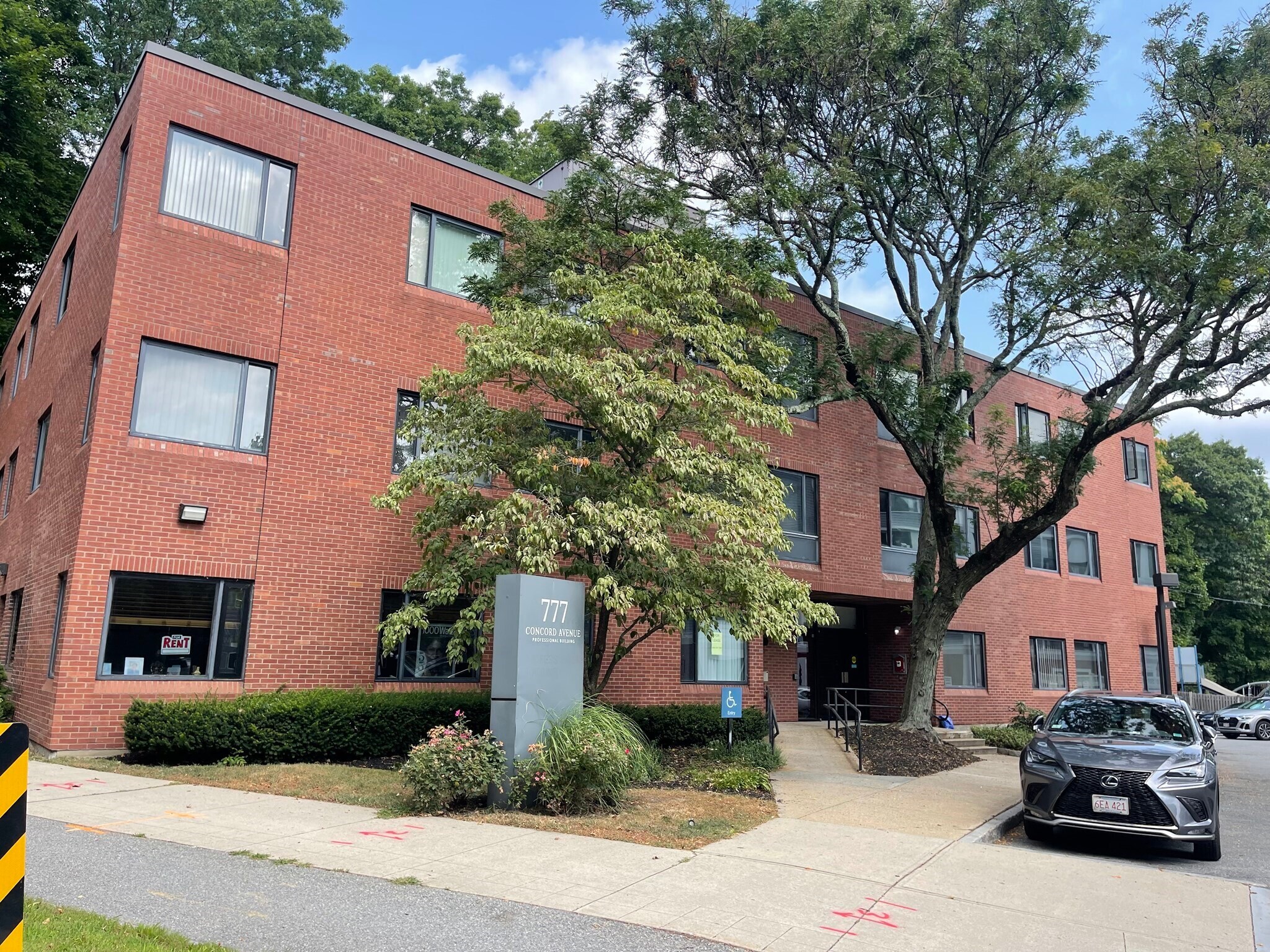 777 Concord Ave, Cambridge, MA à louer Photo de l’immeuble– Image 1 sur 21