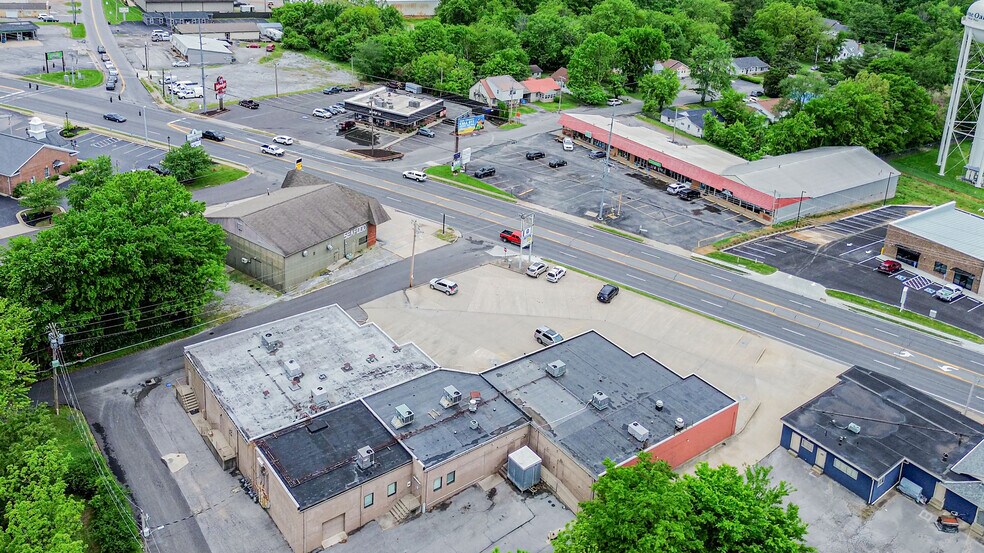3240 Lone Oak Rd, Paducah, KY à louer - Photo de l’immeuble – Image 2 sur 11