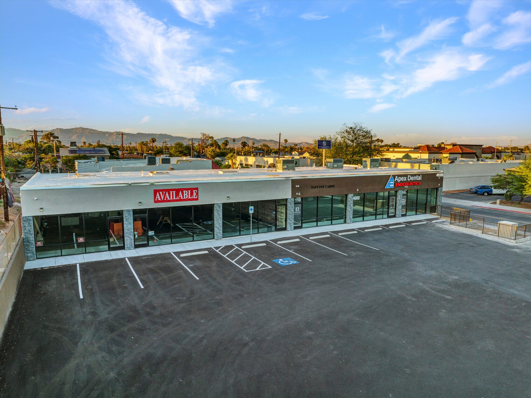 4000 W Sahara Ave, Las Vegas, NV à louer Photo principale– Image 1 sur 20